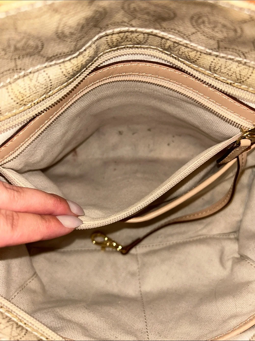 Lot of two Michael Kors Tote Bags - Picture 10 of 16